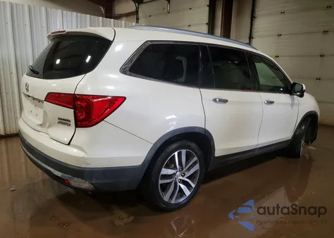 2017 Honda Pilot Touring z USA, uszkodzony, nr VIN 5FNYF6H93HB013099